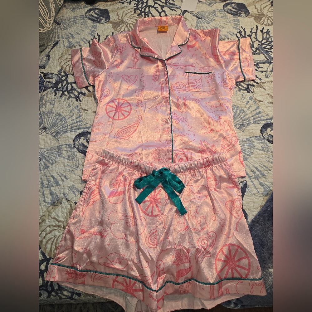 Pink Paisley Women's Pajama Set